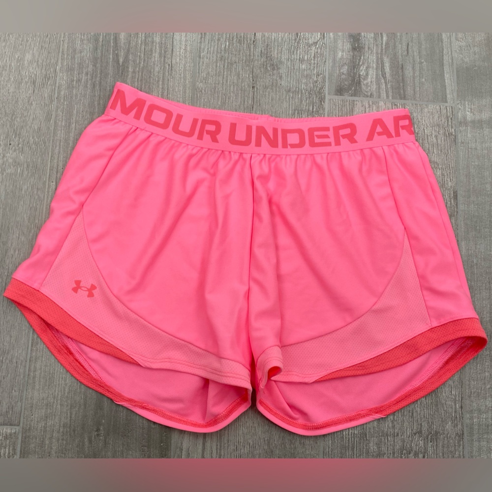 Under Armour Play Up 3.0 Loose Twist Shorts 3" Coral Pink size SM/P